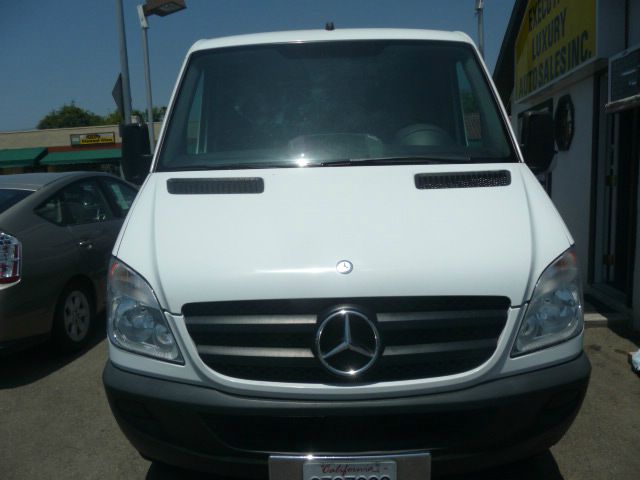 Mercedes-Benz Sprinter 2500 2010 photo 11