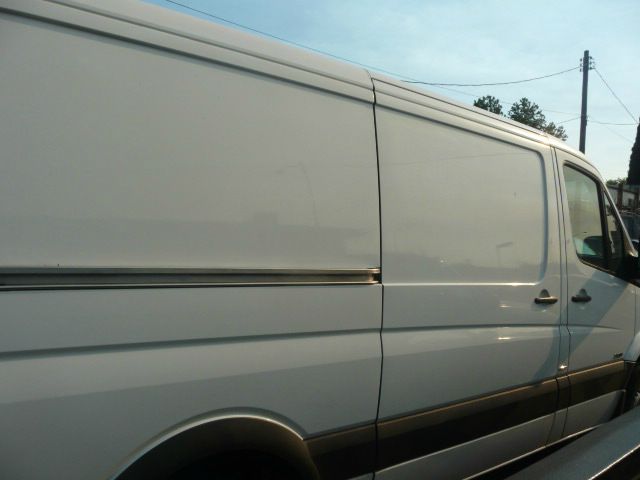 Mercedes-Benz Sprinter 2500 2010 photo 2