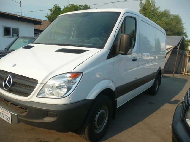 Mercedes-Benz Sprinter 2500 2010 photo 8