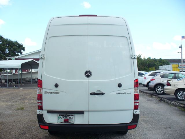 Mercedes-Benz Sprinter 2500 2011 photo 9