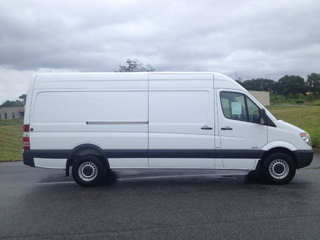 Mercedes-Benz Sprinter 2500 2012 photo 1