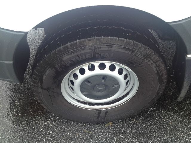 Mercedes-Benz Sprinter 2500 2012 photo 14