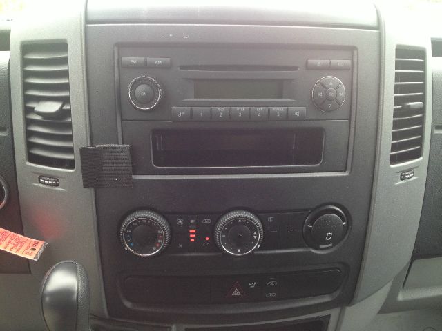 Mercedes-Benz Sprinter 2500 2012 photo 17