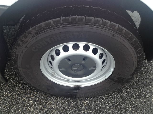 Mercedes-Benz Sprinter 2500 2012 photo 30