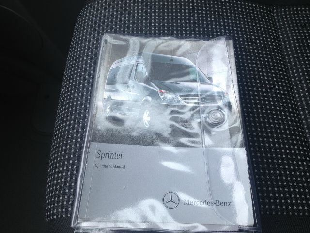 Mercedes-Benz Sprinter 2500 2012 photo 32