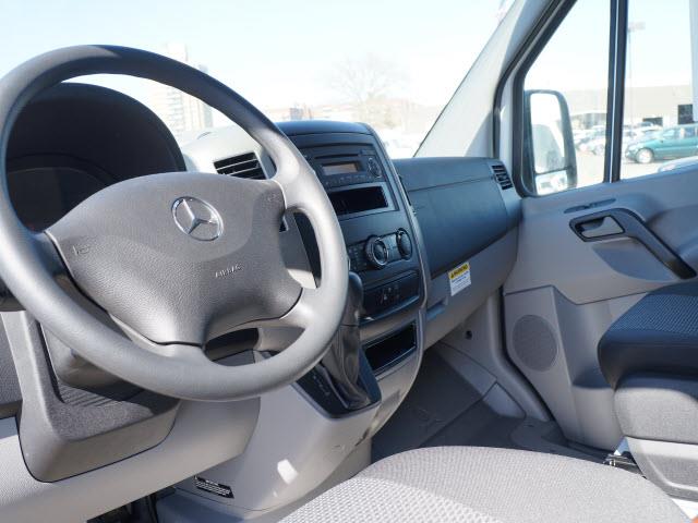 Mercedes-Benz Sprinter 3500 2005 Lincoln Passenger Van