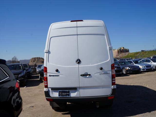 Mercedes-Benz Sprinter 3500 2005 Lincoln Passenger Van