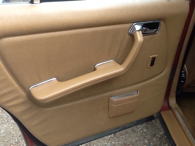 Mercedes-Benz Unspecified 1984 photo 11