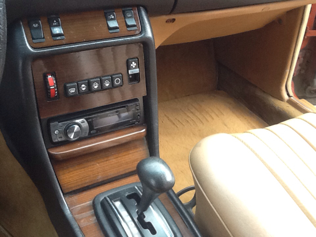 Mercedes-Benz Unspecified 1984 photo 12