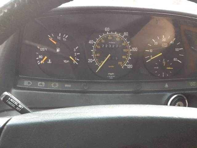 Mercedes-Benz Unspecified 1984 photo 16