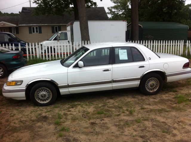 Mercury Grand Marquis 1992 photo 1
