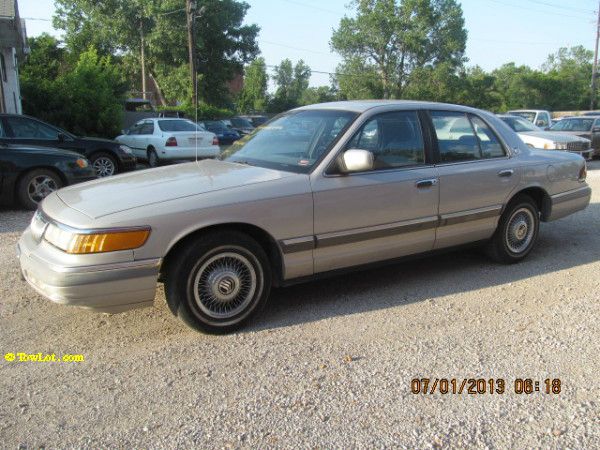 Mercury Grand Marquis 1992 photo 3