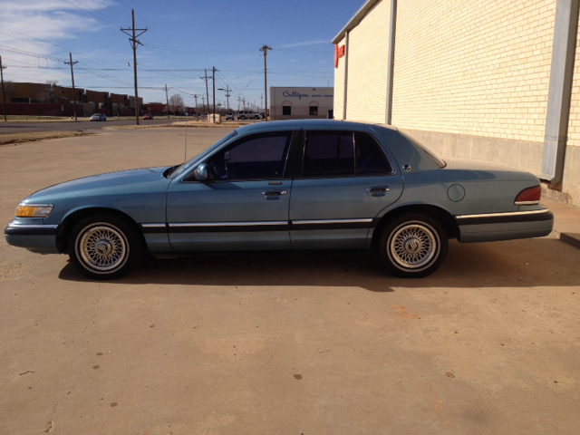 Mercury Grand Marquis 1993 photo 1