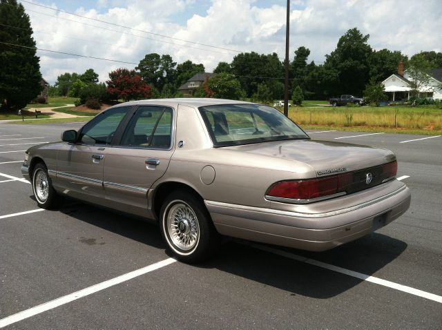 Mercury Grand Marquis 1994 photo 1