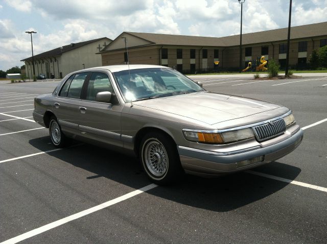 Mercury Grand Marquis 1994 photo 3