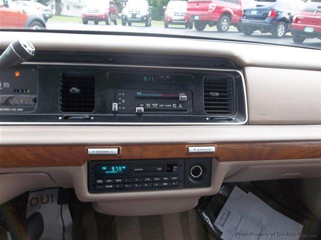 Mercury Grand Marquis 1994 photo 4