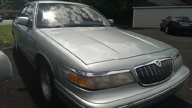 Mercury Grand Marquis 1995 photo 2