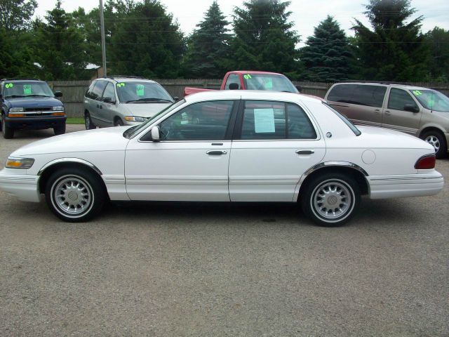 Mercury Grand Marquis 1995 photo 3