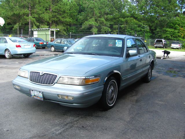 Mercury Grand Marquis 1995 photo 2