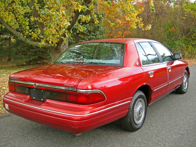 Mercury Grand Marquis 1996 photo 3
