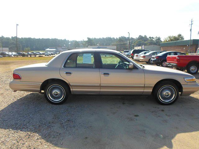 Mercury Grand Marquis 1997 photo 2