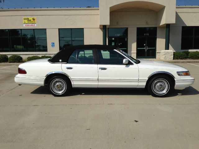 Mercury Grand Marquis 1997 photo 2