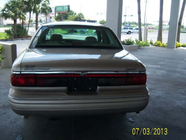 Mercury Grand Marquis 1997 photo 4