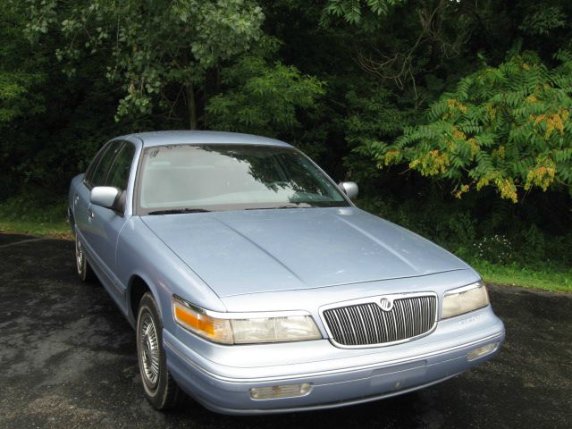 Mercury Grand Marquis 1997 photo 3