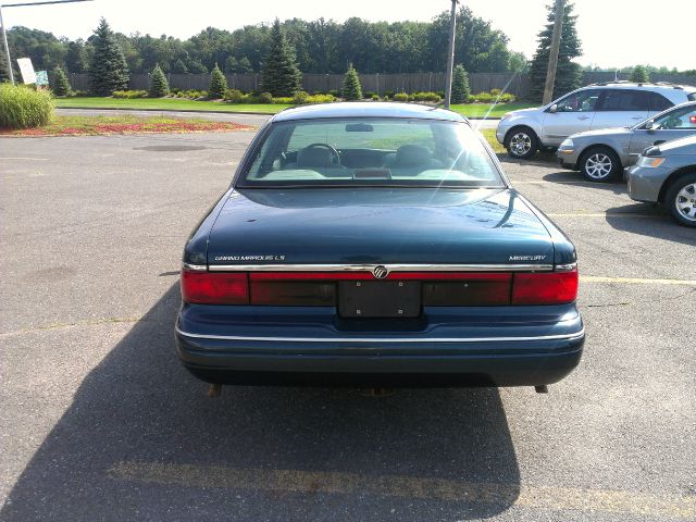 Mercury Grand Marquis 1997 photo 1