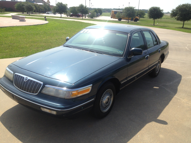 Mercury Grand Marquis 1997 photo 3