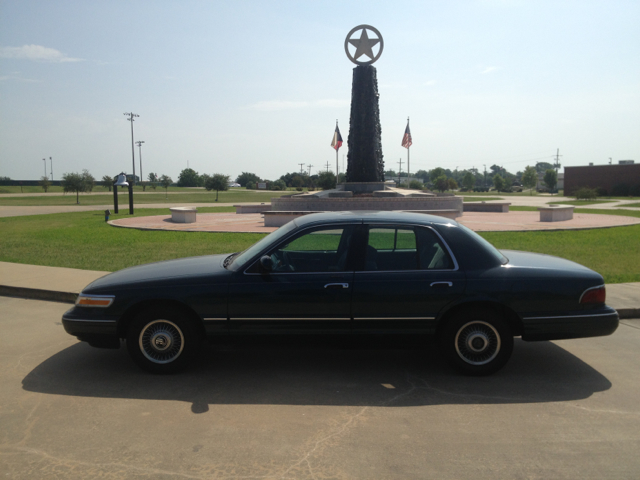 Mercury Grand Marquis 1997 photo 4