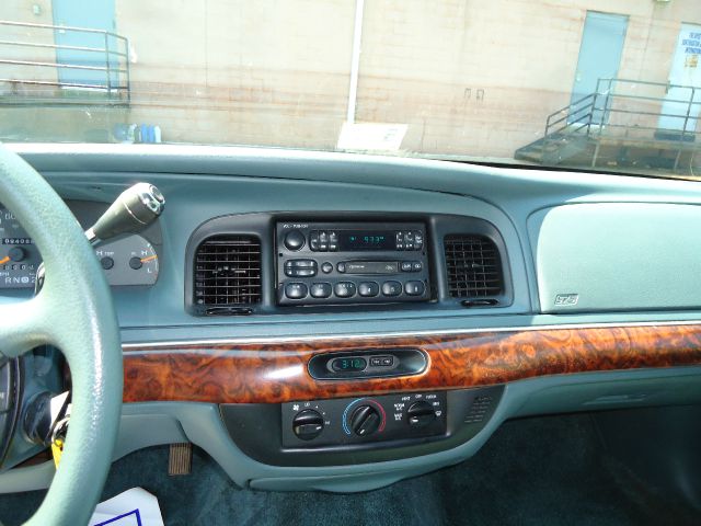 Mercury Grand Marquis 1997 photo 9