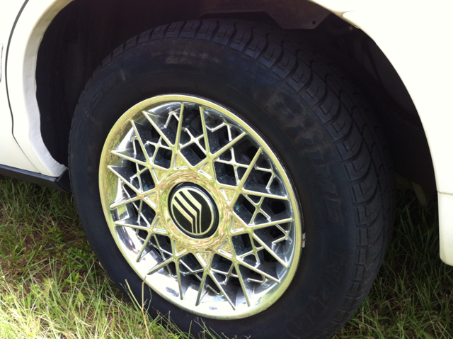Mercury Grand Marquis 1998 photo 2