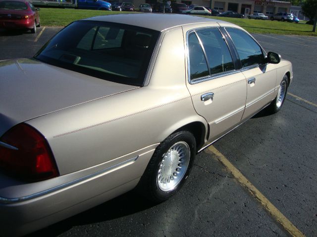 Mercury Grand Marquis 1998 photo 2