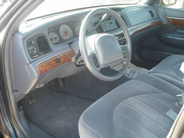 Mercury Grand Marquis 1998 photo 3