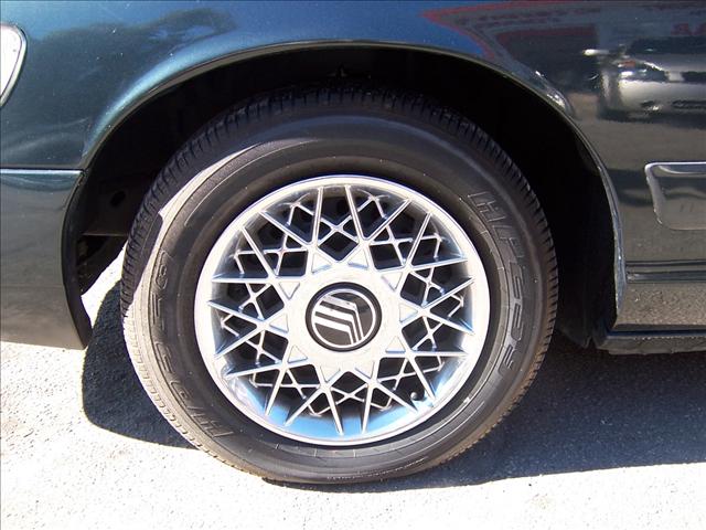 Mercury Grand Marquis 1998 photo 2