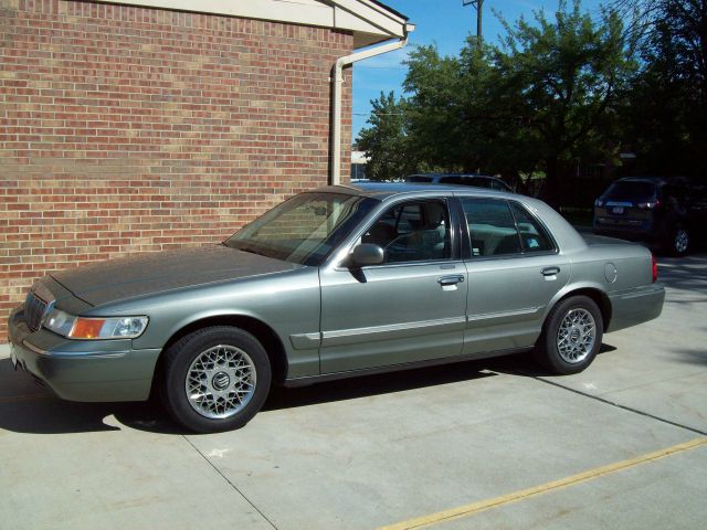Mercury Grand Marquis 1998 photo 3