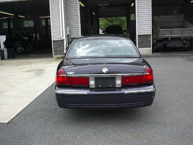 Mercury Grand Marquis XLS Sedan