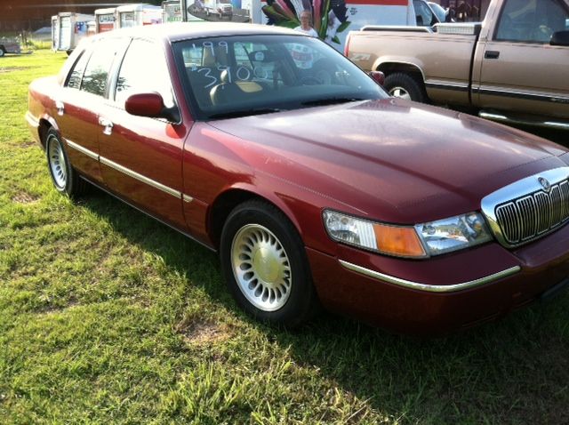 Mercury Grand Marquis 1999 photo 2
