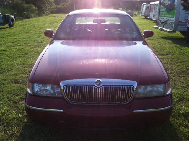 Mercury Grand Marquis 1999 photo 3
