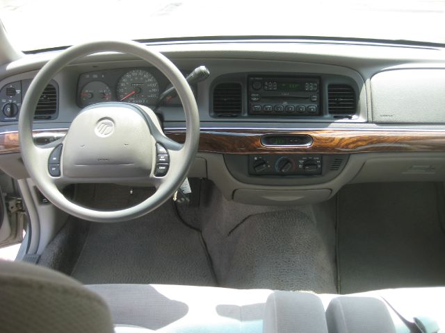 Mercury Grand Marquis XLS Sedan