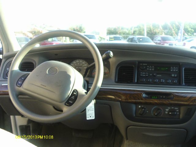 Mercury Grand Marquis 1999 photo 2