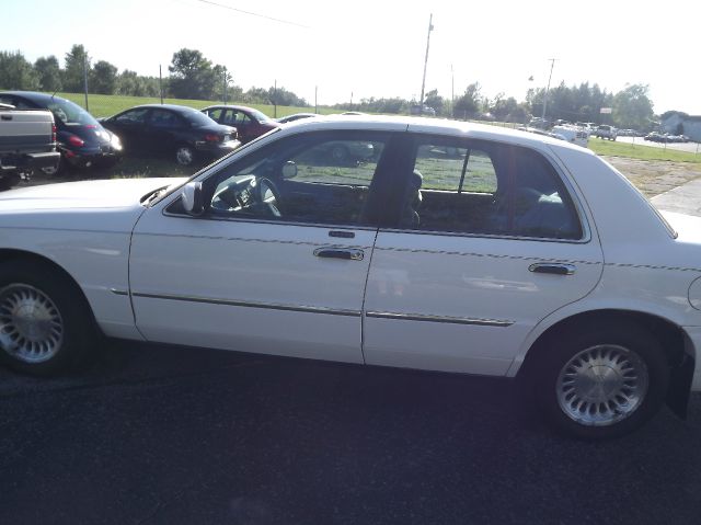 Mercury Grand Marquis 1999 photo 2