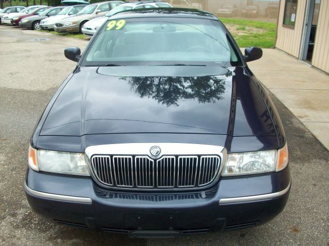 Mercury Grand Marquis XLS Sedan