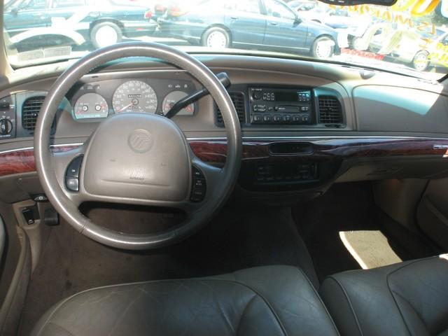 Mercury Grand Marquis 2000 photo 3
