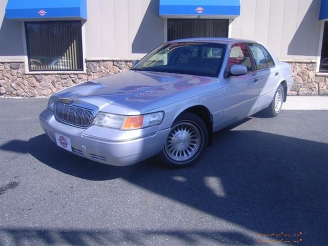 Mercury Grand Marquis Touring W/nav.sys Sedan