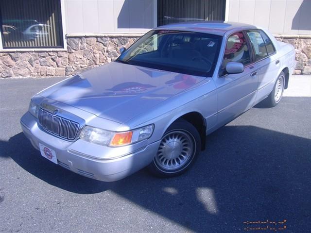 Mercury Grand Marquis 2000 photo 1