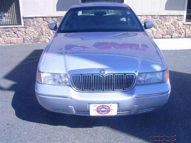 Mercury Grand Marquis 2000 photo 2