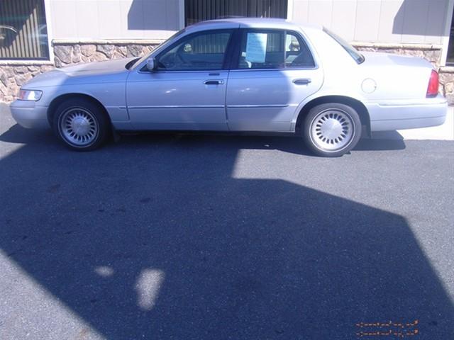 Mercury Grand Marquis 2000 photo 3