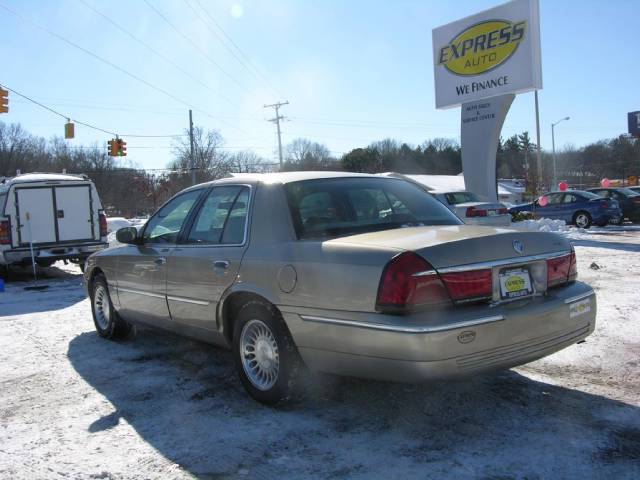 Mercury Grand Marquis 2000 photo 1